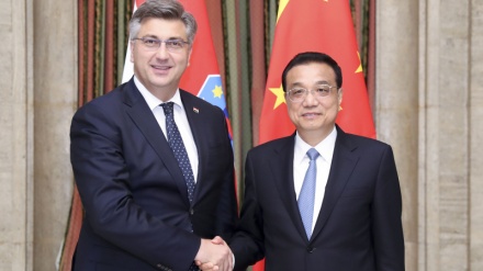 中克拓展经济关系与合作   