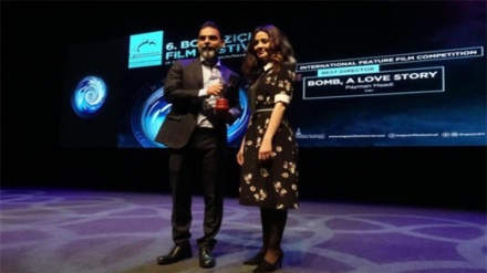 İstanbulədə İronıjə kino direktor beynəl xalğiyə festivali prizi soyb bıə.