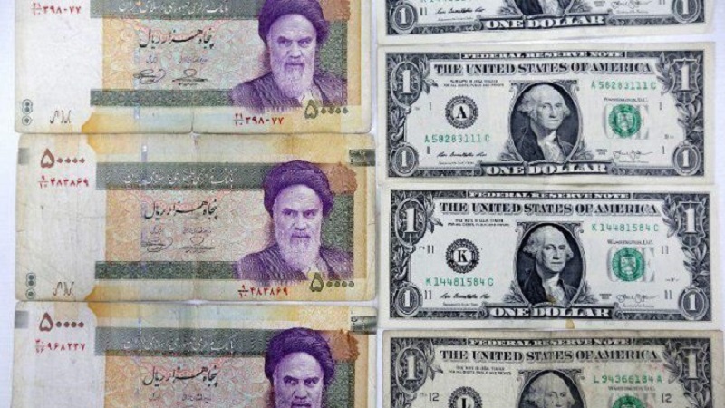Moneda iraní sigue estable frente al dólar pese a tensión en Ormuz