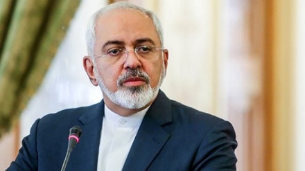 イラン外相、「シリア危機の政治的解決策を支持」