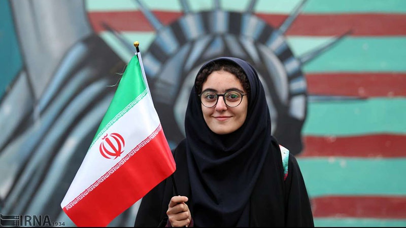 アーバーン月13日、イラン国民の抵抗と勝利の日