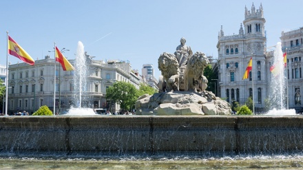 Madrid acusa al Ejecutivo catalán de querer subvertir el orden constitucional