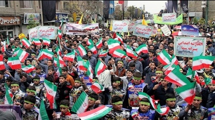  قطعنامه پایانی راهپیمایی روز 13 آبان ؛ مردم ایران از تحریم های آمریکا عبور خواهند کرد