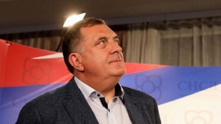 Bosnia: giuramento dei tre co-presidenti