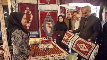 Pameran Budaya Persatuan di Rumah Bersejarah Kermanshah