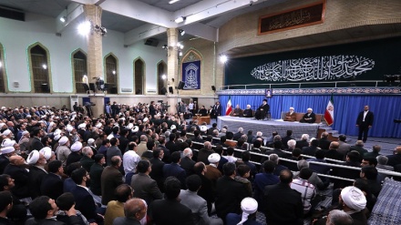 تاکید رهبر معظم انقلاب اسلامی بر وحدت و یکدلی و یک‌زبانی دنیای اسلام