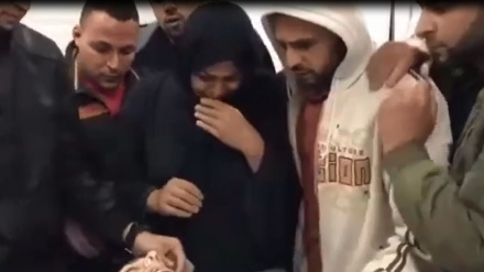 Istri Syahid Rami Bersedih dan Menangis