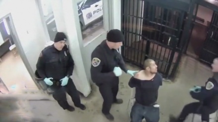 少数派人種に対するアメリカ警察の暴力（動画）