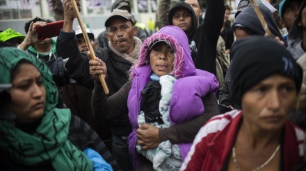 Mujeres de la caravana migrante inician huelga de hambre+video