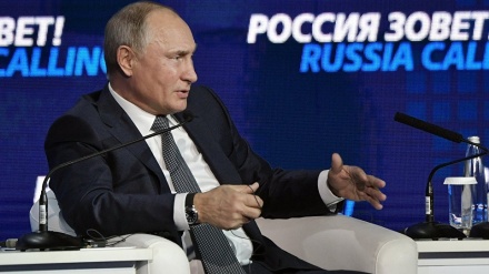 Putin: la Russia sostiene il dialogo tra autorità siriane e i curdi
