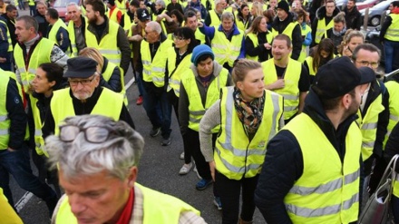 Paris kembali Dilanda Protes Rompi Kuning