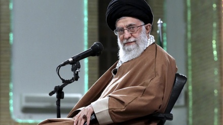 Ayatolá Jamenei: El resultado de la Revolución será la derrota del enemigo+fotos