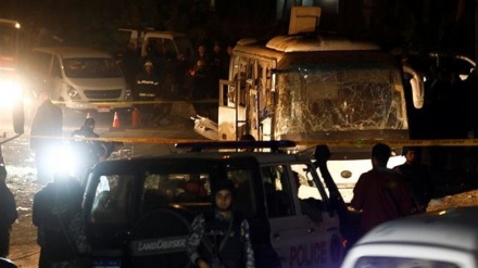 Four killed, 11 injured in Egypt bus bombing