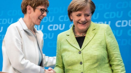 Merkel lëshon CDU-në, sot votohet për pasuesin/en e saj