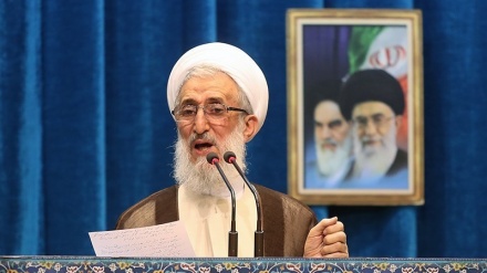 Imami i namazit të së premtes në Teheran: Armiqtë kanë dështuar në përpjekjet për ta goditur Iranin