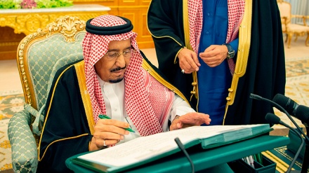 Mbreti Selman pajtohet me vendosjen e trupave amerikane në Arabinë Saudite