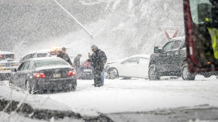 アメリカで、大雪と暴風雨により、これまで７人が死亡