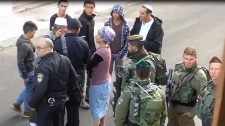 Pemukim Zionis Menganiaya Warga Palestina di al-Khalil