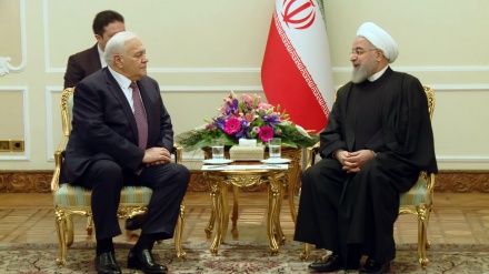 Tehron Boku miyono həmmə tərəfinə əloğəon bə inkişofi tərəf hərəkət kardedə. 