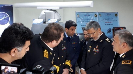 AL Iran Pamerkan Sejumlah Peralatan Baru