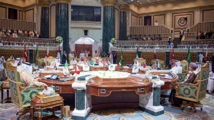 Saudi-led bloc planned military invasion of Qatar in 1996: Ex-French cmdr.