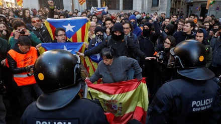 Grupos independentistas protestan contra la reunión del Gabinete español en Barcelona