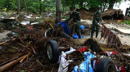 Death toll from Indonesia tsunami hits 429