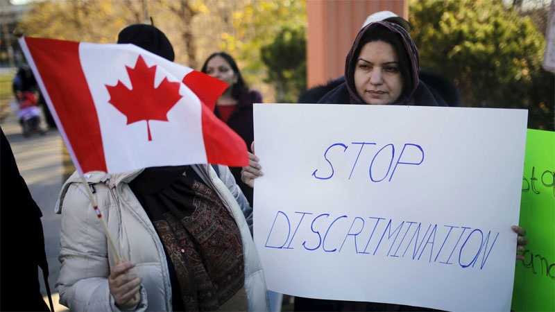 Warga Muslim Kanada menentang aksi diskriminasi terhadap mereka. (dok)