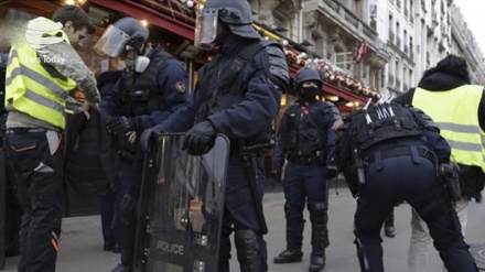 Fransa'daki gösterilerde 345 kişi gözaltına alındı