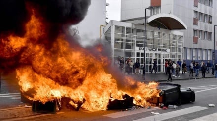 Francia suspende aumento al precio de combustibles tras protestas