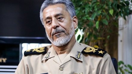 אדמירל סיארי: עוקבים אחרי האמריקנים במפרץ הפרסי