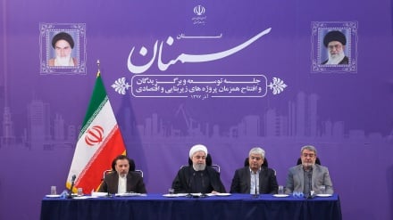 鲁哈尼：伊朗人民不会在艰难困苦面前出卖自己的独立