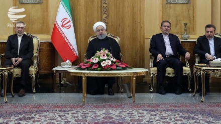 Ruhani: indi Amerika syýasatlaryny sebite töňkäp başarmaz 	