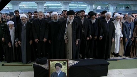 Shalat Jenazah Ayatullah Hashemi Shahroudi