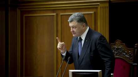 Рада Порошенкога:  Россияга уруш эълон қилинг!