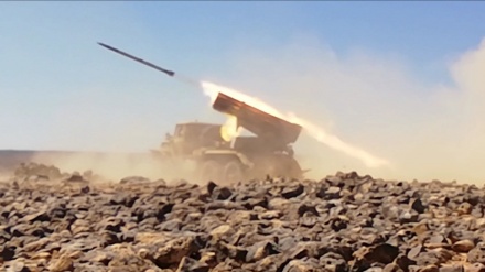 シリア南部で、政府軍の作戦によりＩＳＩＳのテロリスト２７０人が死亡（動画）