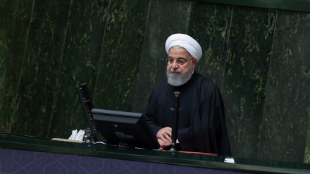  روحانی: آمریکا در به زانو درآوردن ایران شکست خواهد خورد