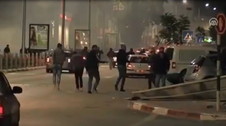 Serdadu Zionis Kosongkan Area Sekitar Rumah Latifa (1)