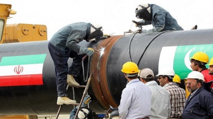 パキスタン石油相、「平和パイプラインの完成を希望」