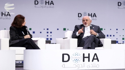 Zarif:Eýranyň raketalarynyň üstünde gepleşik geçirilmez 