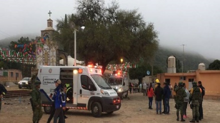 Suman ocho muertos por explosión de pirotecnia en México