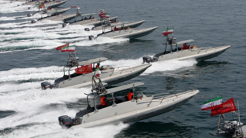 Perahu cepat IRGC di Teluk Persia