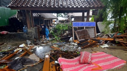 Death toll from Indonesia's tsunami soars to 168