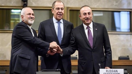 पश्चिम, सीरिया के बारे में राजनैतिक समाधान पर ध्यान देने पर विवश हुआः विदेशमंत्री