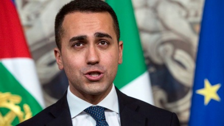 फ़्रांस अफ़्रीक़ी देशों की निर्धनता के लिए ज़िम्मेदार है, इटली