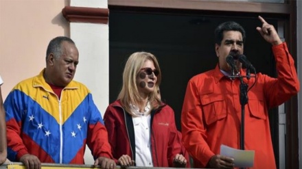 Maduro dio 72 horas para que diplomáticos de EEUU abandonen el país+video