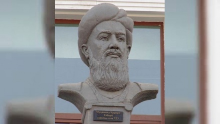  Абу Жаъфар Муҳаммад бин Жарир Табарий 