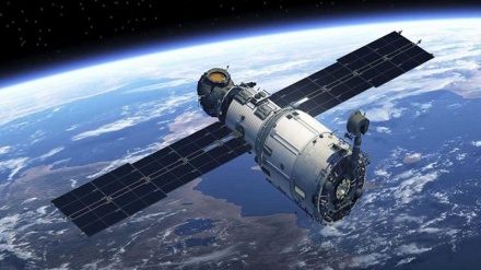 Rais Hassan Rouhani: Urushwaji wa satalaiti ya operesheni ya Iran kwenda anga za mbali utafanyika hivi karibuni