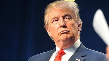 米大統領、「移民は犯罪者」