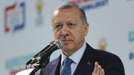 Iran Disalahkan atas Serangan ke Aramco, Erdogan Membela